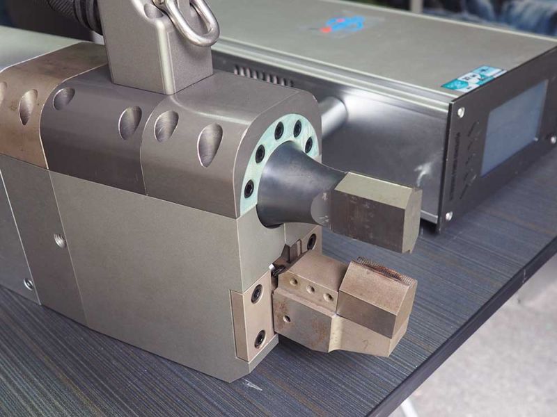 TP-E09 For metal tube endcapping ultrasonic welding machine - Image 4